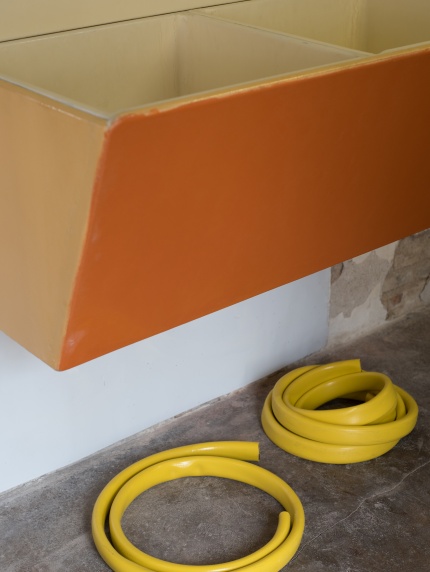 Detalje fra kunstværk i projektrum på Kunsthal 44Møen